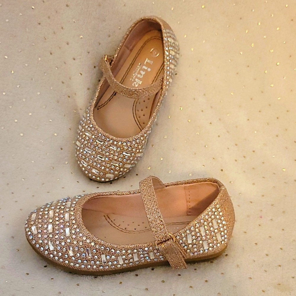 Rhinestone slip on size 6